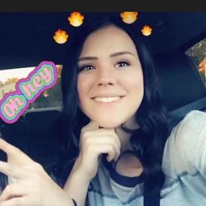 Meet your Posher, Alicia